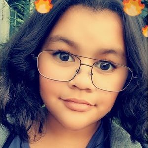 Meet your Posher, Jade